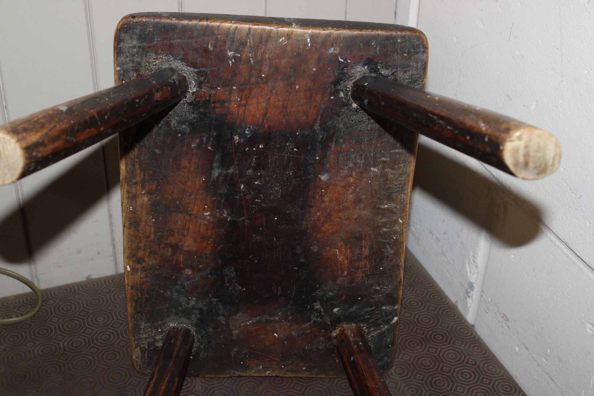 A rustic elm seated stool - Image 11 of 11