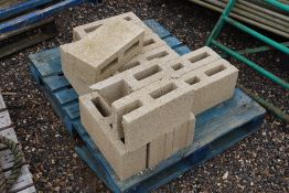 Small quantity of breeze blocks.