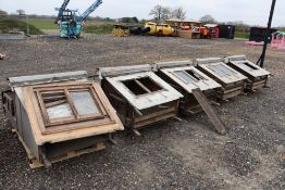 5x poultry brooders.