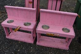2x mud kitchens.