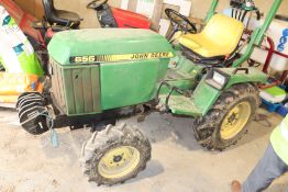 John Deere 655 4WD hydrostatic compact tractor. 9.5/16 rear wheel & tyres @ 90%. 6.5/80-12 front