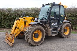 JCB 541/70 Agri Super 4WD Loadall. Registration YX15 XLB. Date of first registration 01/07/2015. 4,