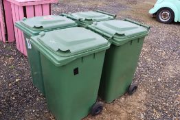 4x wheelie bins.