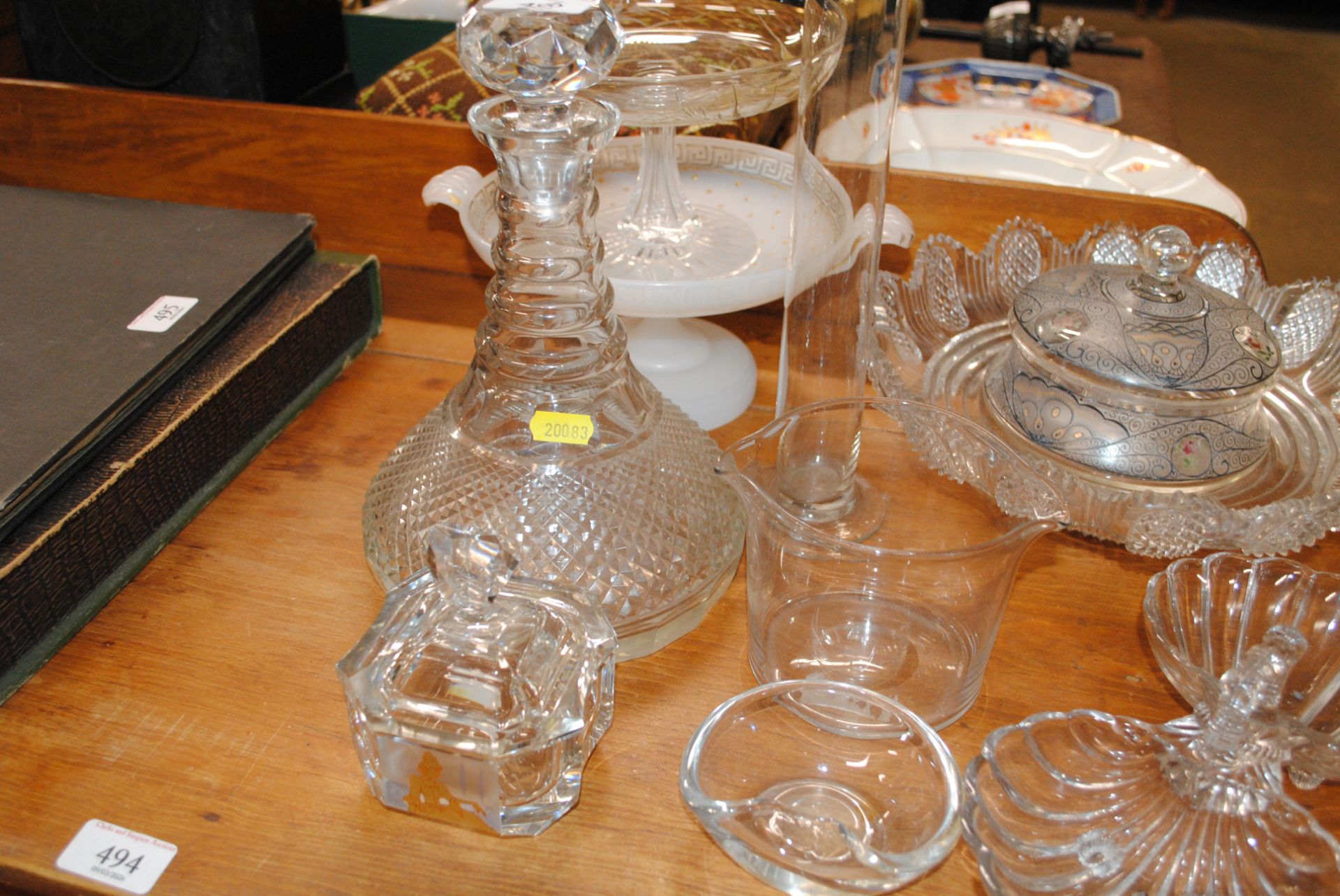 A collection of various glassware to include decor - Image 2 of 5