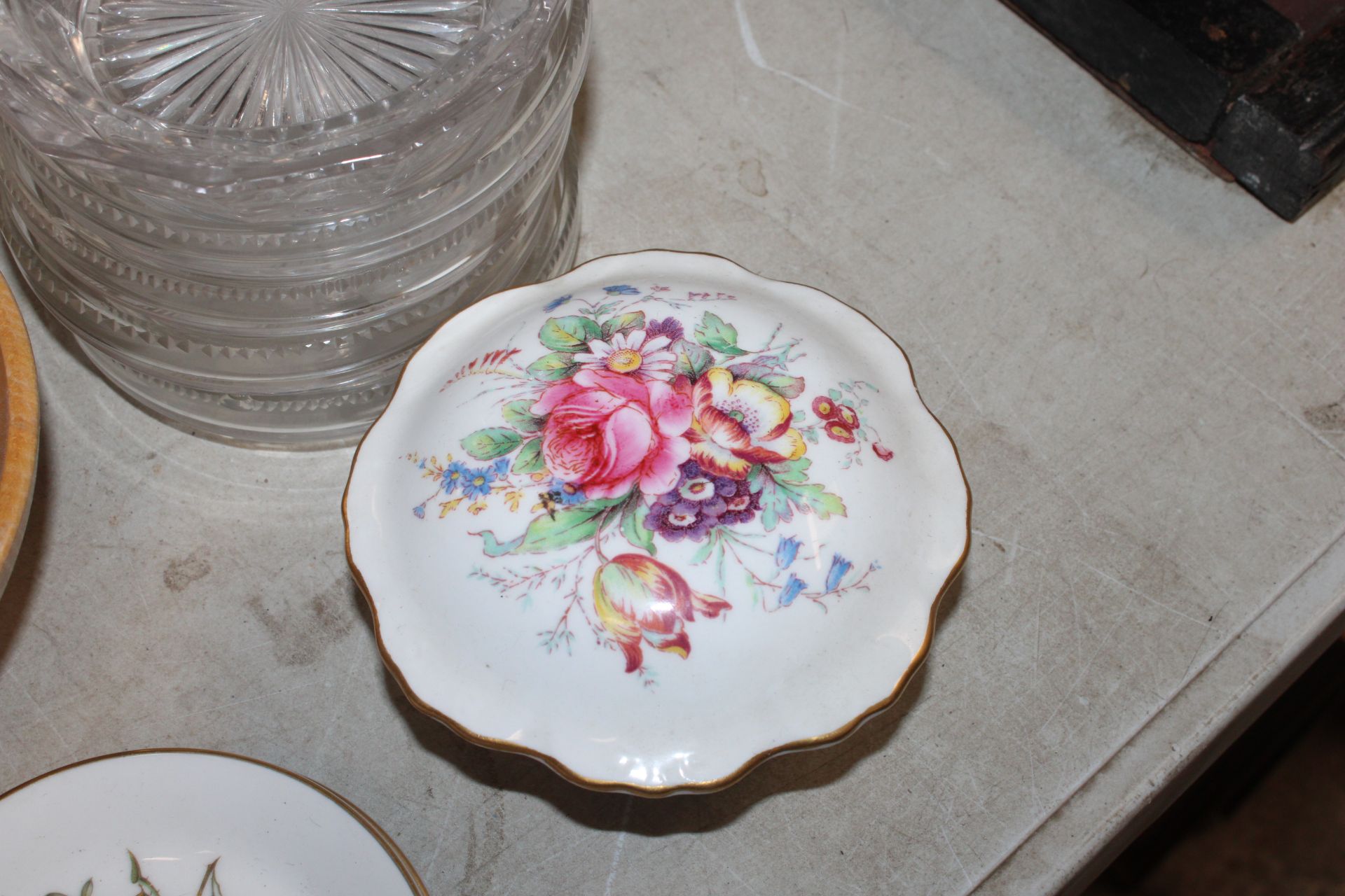 A quantity of various tea ware to include Royal Do - Image 6 of 7