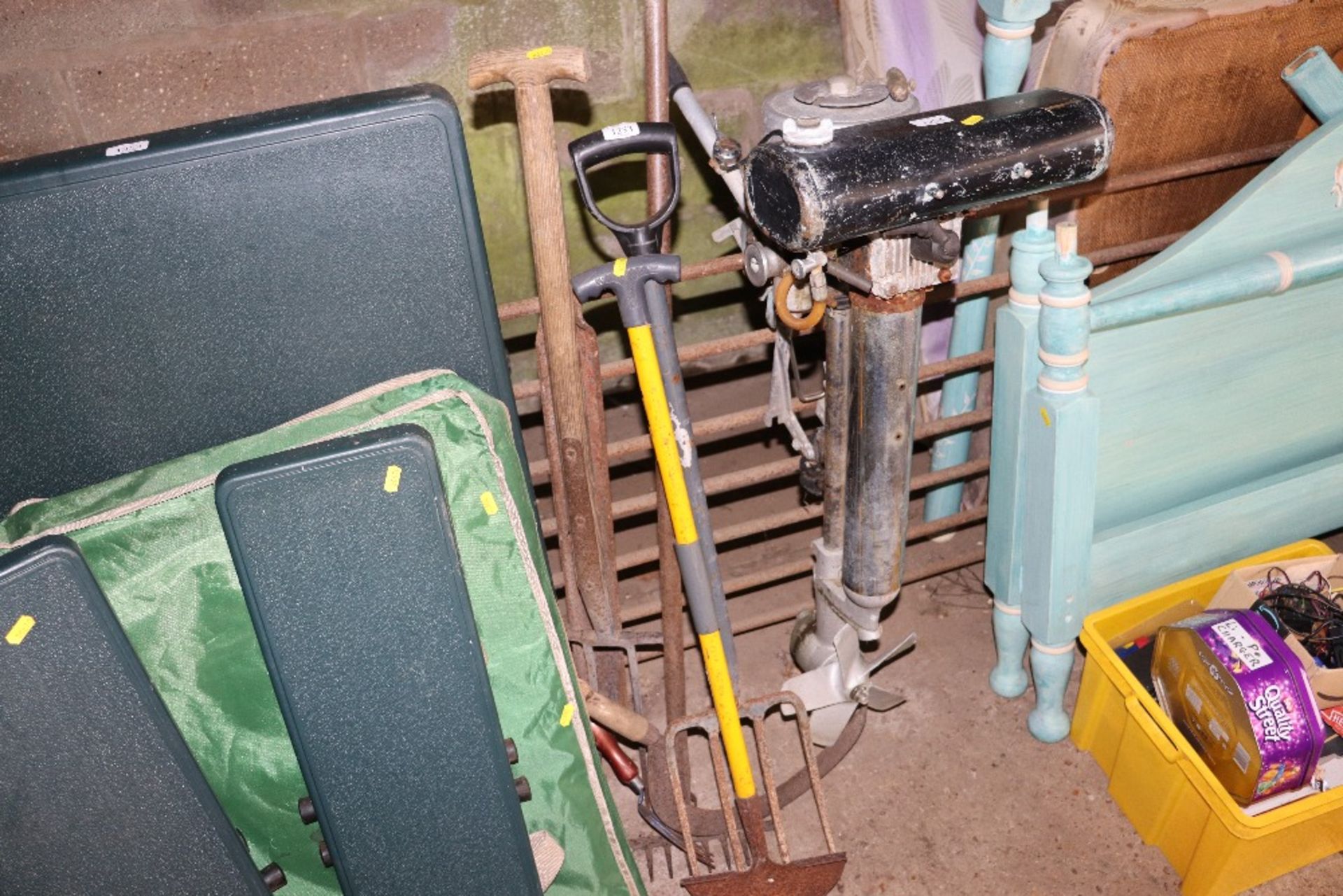 A quantity of various gardening tools