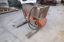 Atlas hydraulic concrete mixer. To fit pallet tine