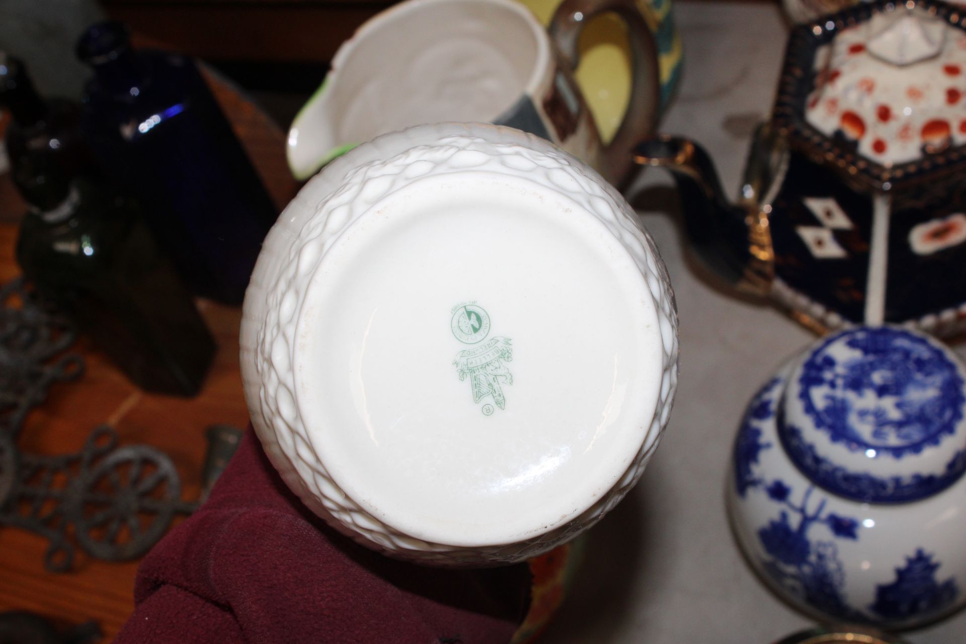 A quantity of various decorative items to include a Burleigh ware bird decorated jug; Beswick jug; a - Image 9 of 16