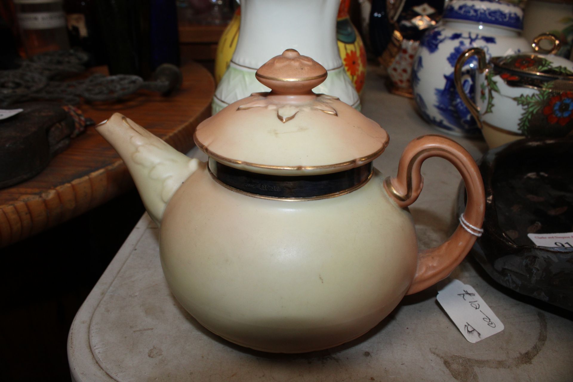 A quantity of various decorative items to include a Burleigh ware bird decorated jug; Beswick jug; a - Image 10 of 16