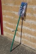 6ft Spear & Jackson tree lopper. V