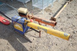 2x Gas guns. V