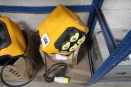 Site Defender 110v linkable light base. V