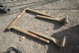 Roll bar.