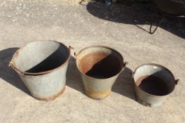 3x Old garden pails. V