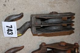 2 wheel hoist-pully (Block & Tackle)