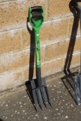 Border fork & spade. V