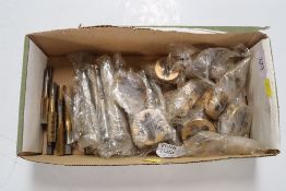 Quantity of unused taps and dies. From a deceased estate.