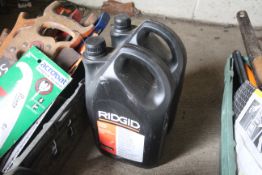 2x Pipe threading fluid. V
