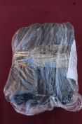 12x Nitrile gloves. V