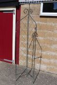 2 Leaf folding garden trellis. V