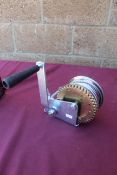 Trailer winch. V