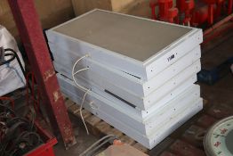 6x 4 tube fluorescent light boxes. V