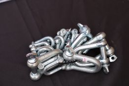 20x Various shackles. V