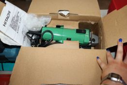 Hitachi 240v 4.5in angle grinder. Unused. V
