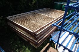 Pallet of 10 2.5m x 1.25m mesh panels. V
