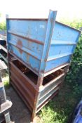 2x stillages. V