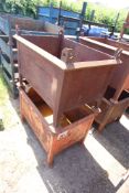 2x stillages. V