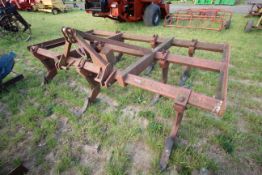 Large chisel plough. With low draft legs. V
