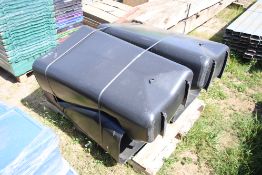 4x pig feeders. V