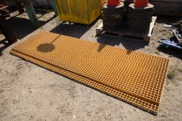 2x 10ft x 3ft nylon grates. V