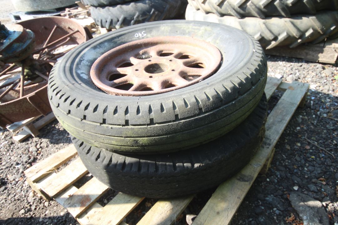 2x 8.00-19 cast centre spoked wheels and tyres. - Image 2 of 3