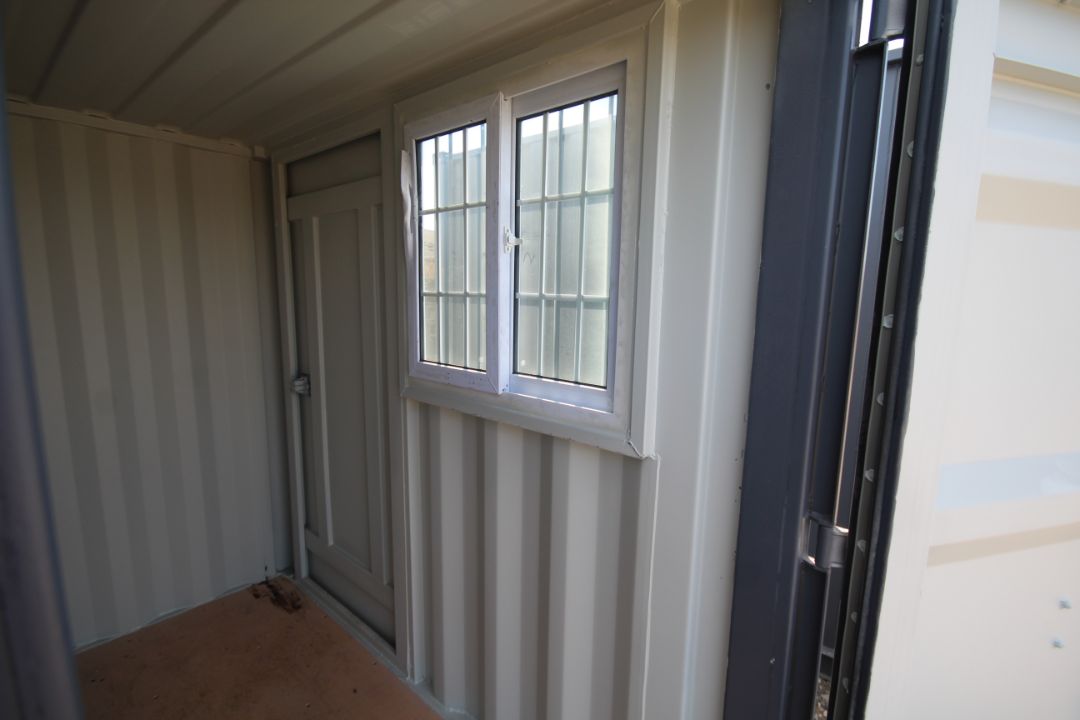 V Unused 8ft container. With side door and window. Key held. V - Image 9 of 11