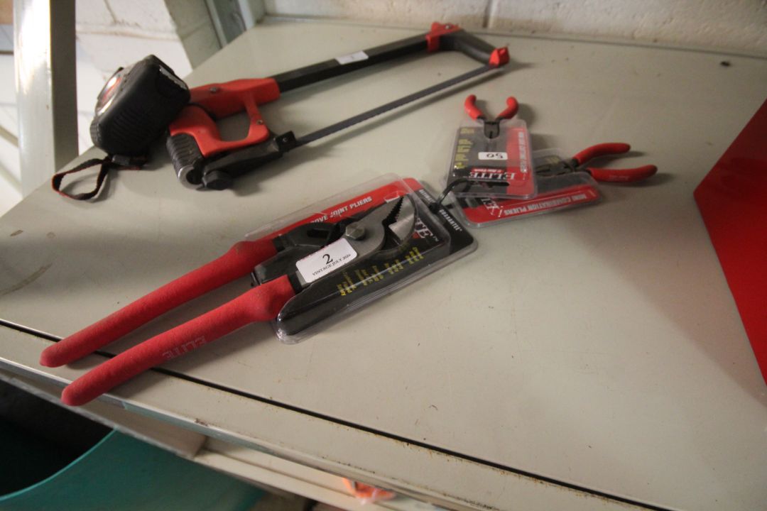 V Water pump pliers and 2x mini pliers. V