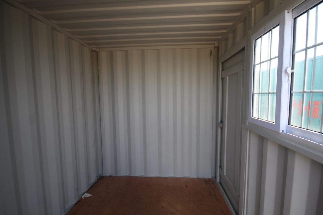 V Unused 9ft container. With side door and window. Key held. V - Image 8 of 11