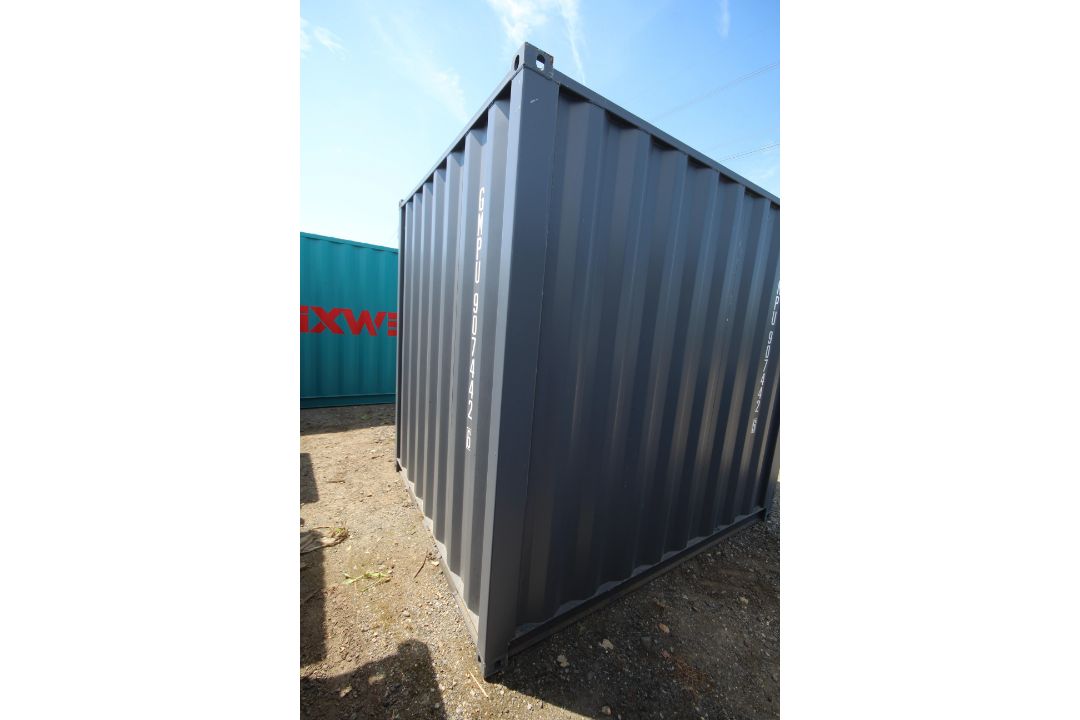 V Unused 9ft container. With side door and window. Key held. V - Image 3 of 11
