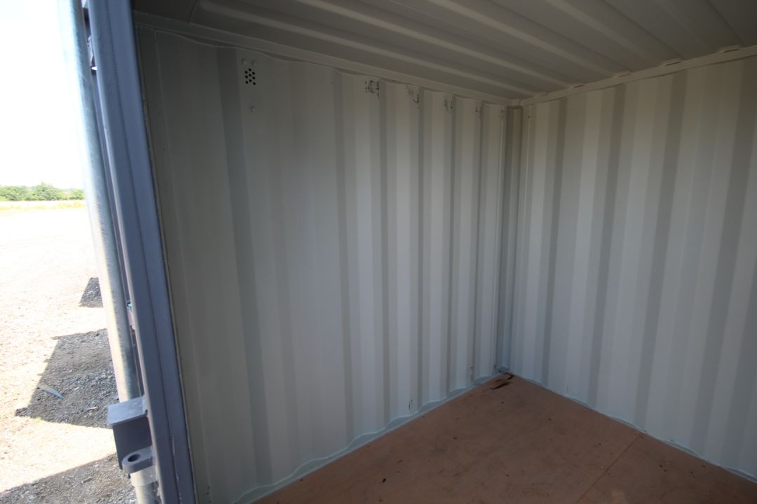 V Unused 8ft container. With side door and window. Key held. V - Image 7 of 11