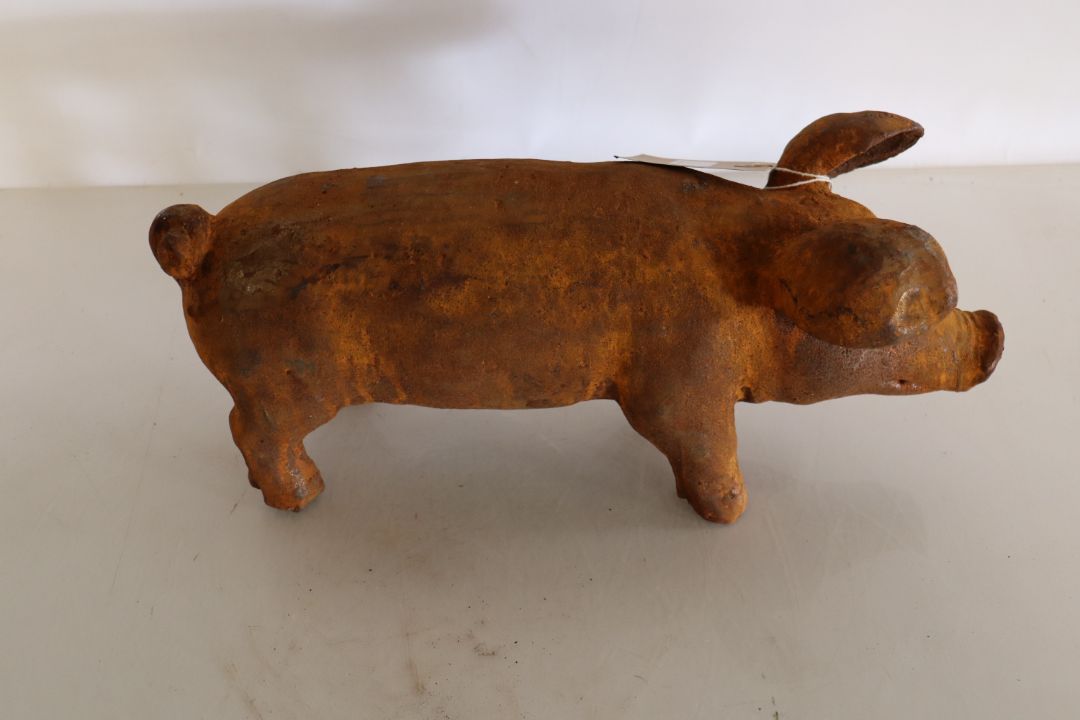 A cast iron pig (9) - Image 3 of 5
