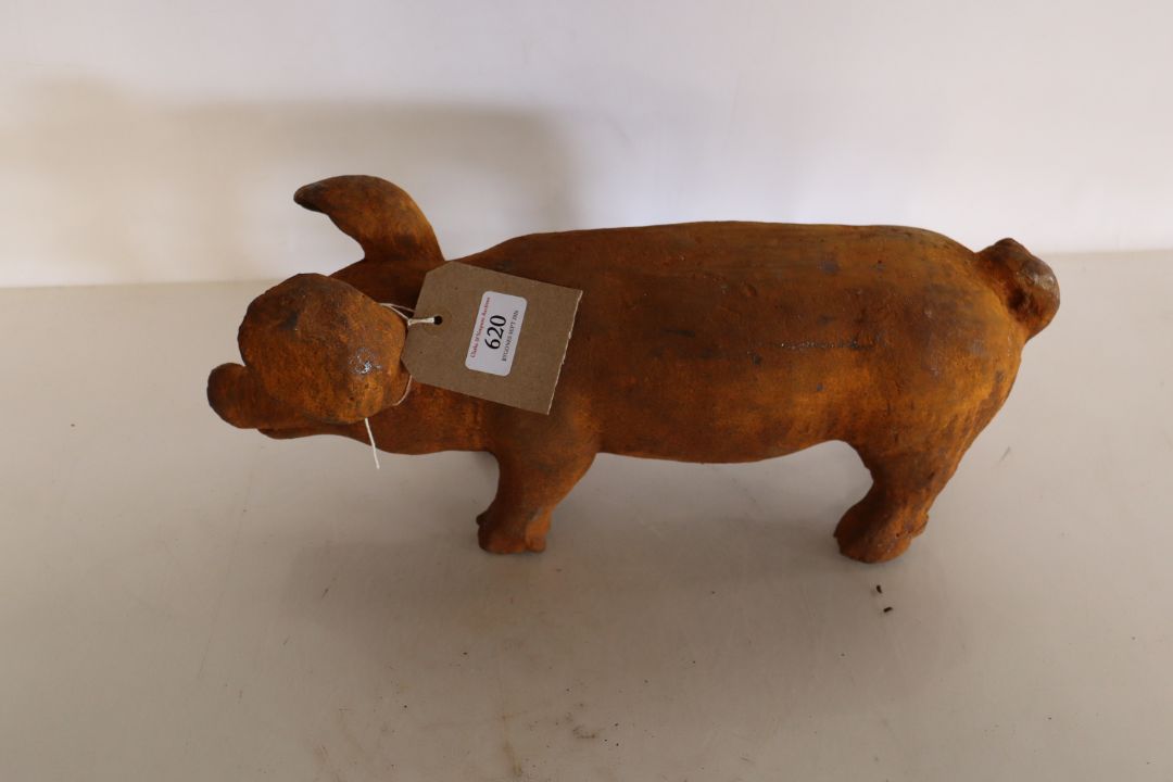 A cast iron pig (9) - Image 5 of 5
