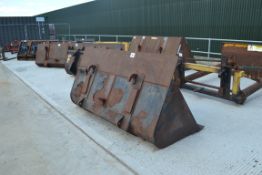 + VAT General purpose bucket. Merlo brackets.