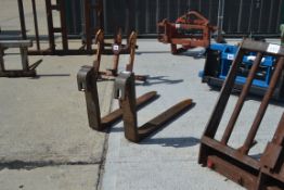 + VAT 2x Merlo pallet tines.