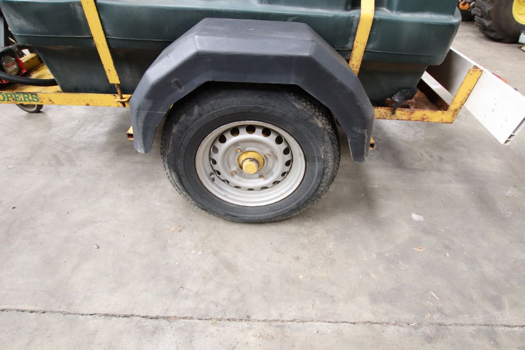 + VAT Coopers un-bunded fast tow diesel bowser. With 12v pump and recoil delivery hose. - Image 14 of 16