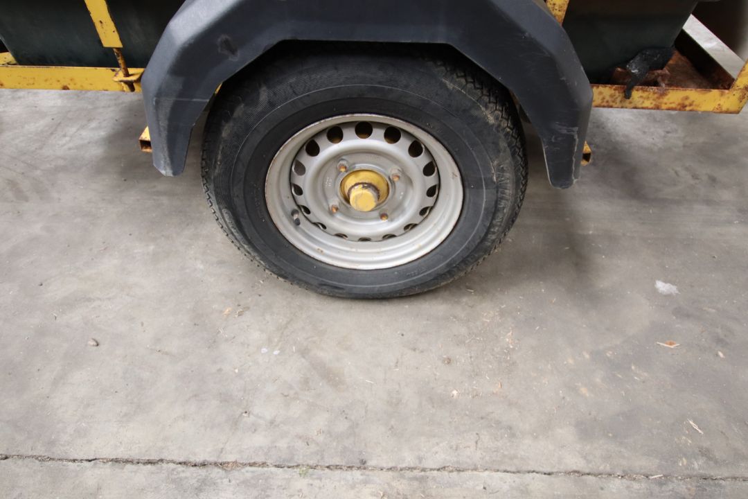 + VAT Coopers un-bunded fast tow diesel bowser. With 12v pump and recoil delivery hose. - Image 13 of 16