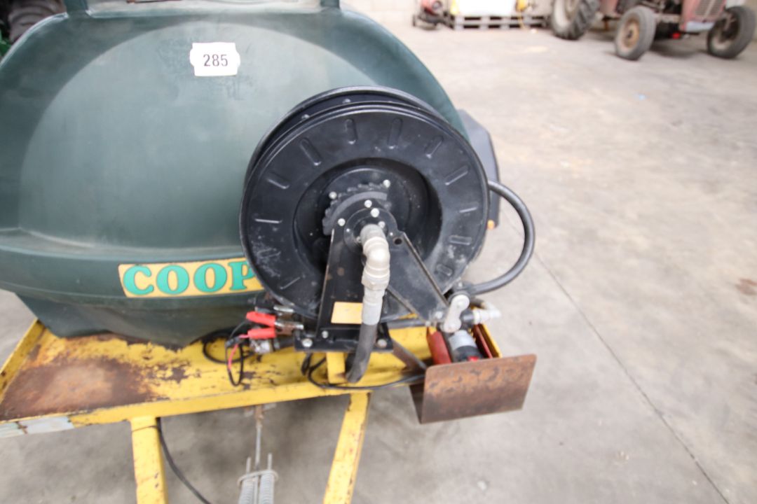 + VAT Coopers un-bunded fast tow diesel bowser. With 12v pump and recoil delivery hose. - Image 7 of 16
