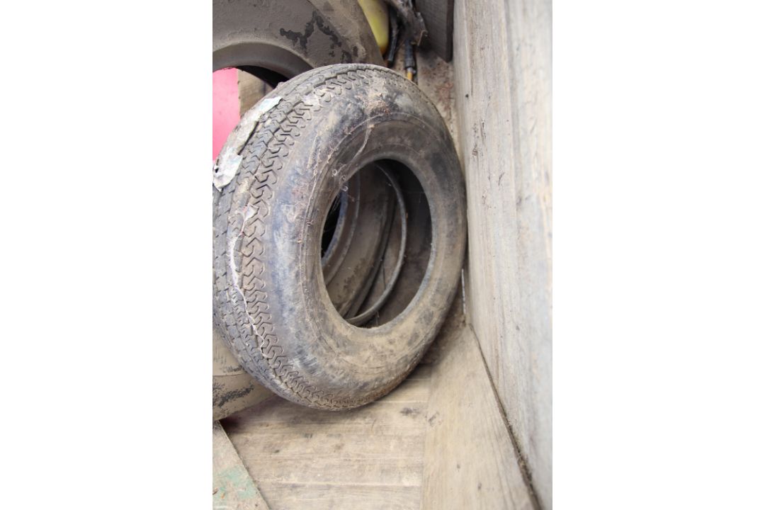 + VAT Stillage with C-Dax sprayer, unused 7.50-16 tyre, guards etc. Included by kind permission. - Image 4 of 9