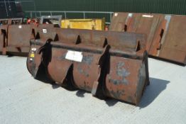 + VAT Strimech Pro-Ag aggregate bucket. Merlo brackets.