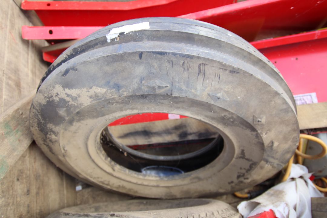 + VAT Stillage with C-Dax sprayer, unused 7.50-16 tyre, guards etc. Included by kind permission. - Image 3 of 9